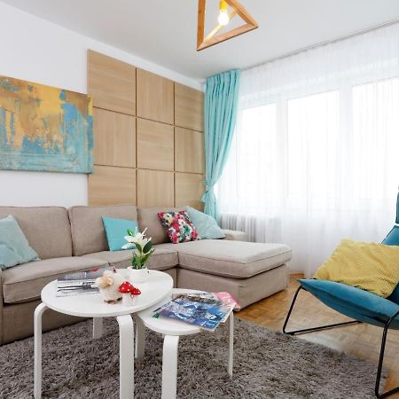 Lovely 2 Bedroom Apartment Near Old Town Bucureşti Ngoại thất bức ảnh